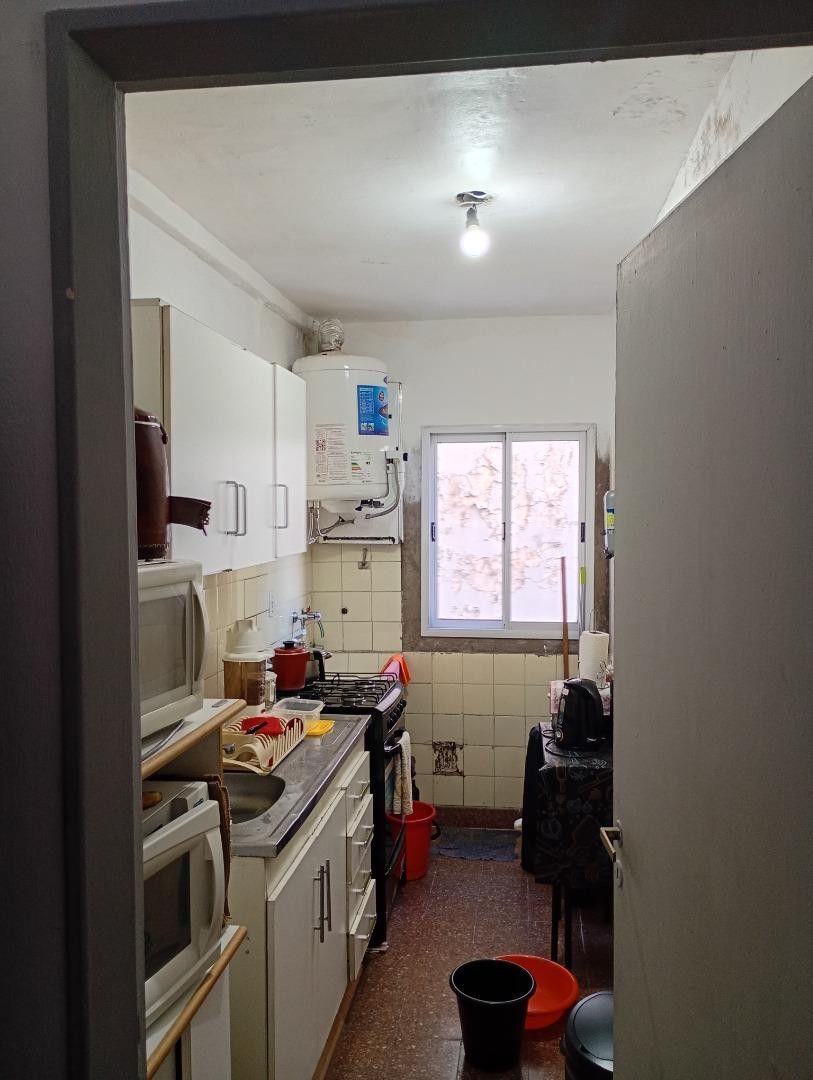 Foto de VENTA DEPTO 2 AMB EN LINIERS - VENTA CON RENTA, imagen 4