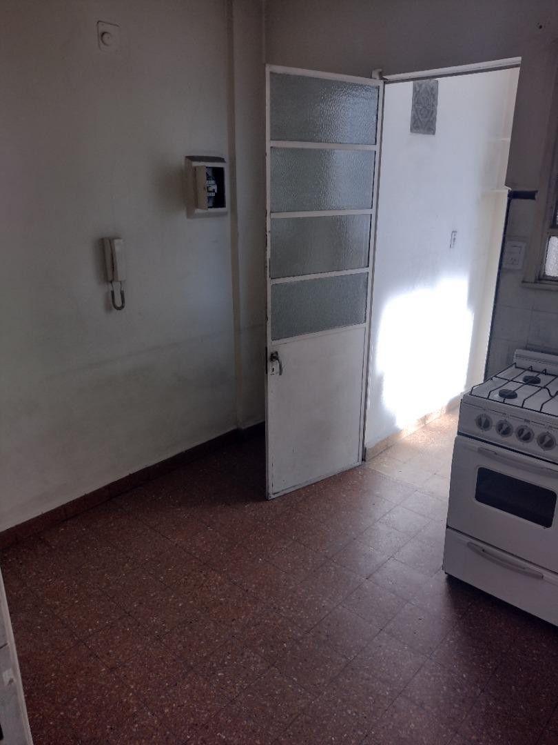 Foto de VENTA DEPTO 3 AMB *APTO CREDITO* EN LINIERS OPORTUNIDAD !!!, imagen 4
