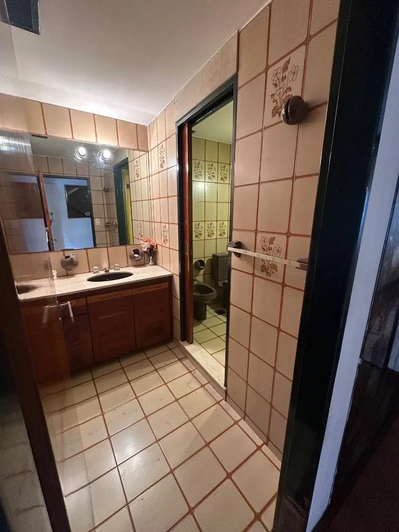 CASA EN VENTA LINIERS 5 AMB CON FONDO VERDE Y QUINCHO 3