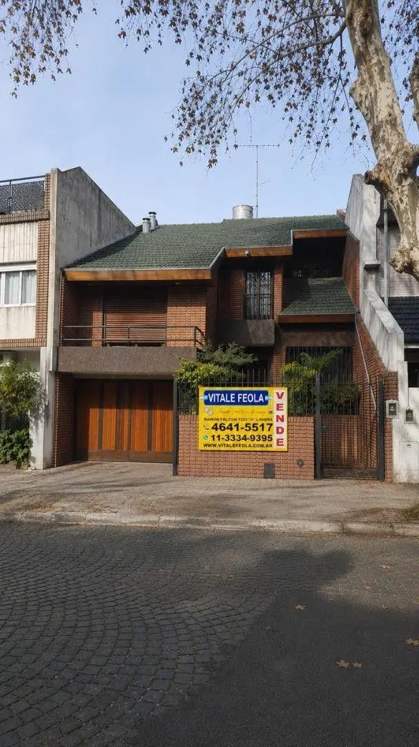 CASA EN VENTA LINIERS 5 AMB CON FONDO VERDE Y QUINCHO 2