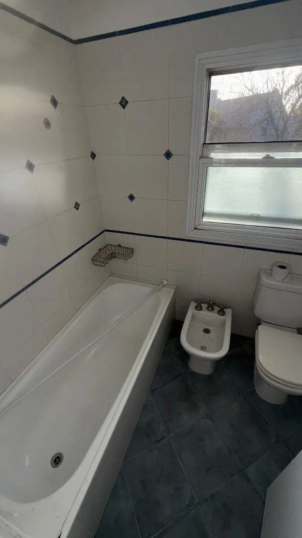 ALQUILER CASA 5 AMB EN CAMPOS DE ALVAREZ EN LOTE INTERNO 8