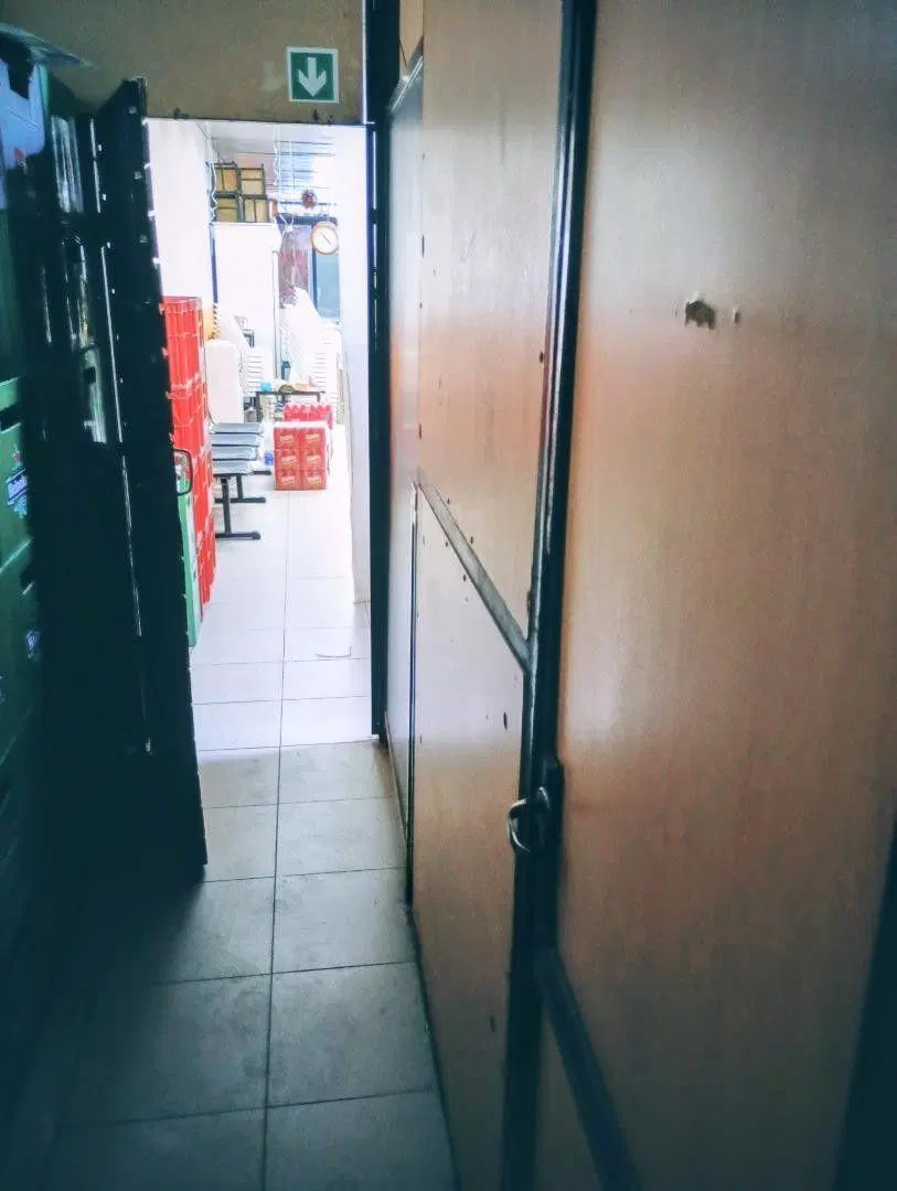 ALQUILER DE LOCAL EN LINIERS PARA VÁRIOS RUBROS 3