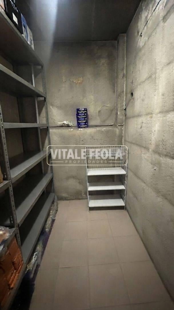 Foto de VENTA LOCAL LINIERS 461m2 2 PLANTAS EN LA MEJOR UBICACION COMERCIAL, imagen 4