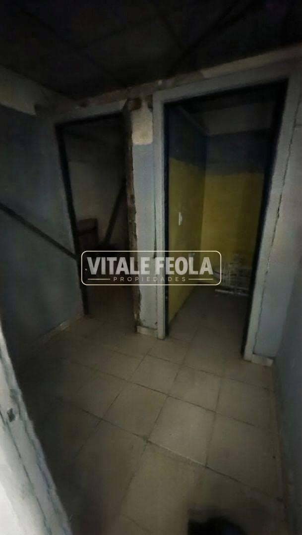 Foto de VENTA LOCAL LINIERS 461m2 2 PLANTAS EN LA MEJOR UBICACION COMERCIAL, imagen 5
