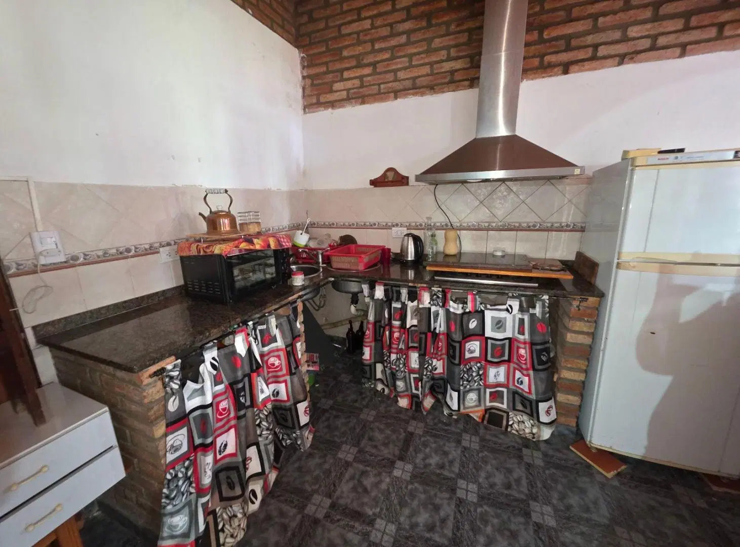 SE VENDE CASA EN CARLOS PAZ B° LA QUINTA-GRAN TERRENO 5