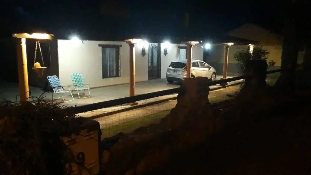 Casa en Villa Rumipal sobre ruta principal de ingreso. 4