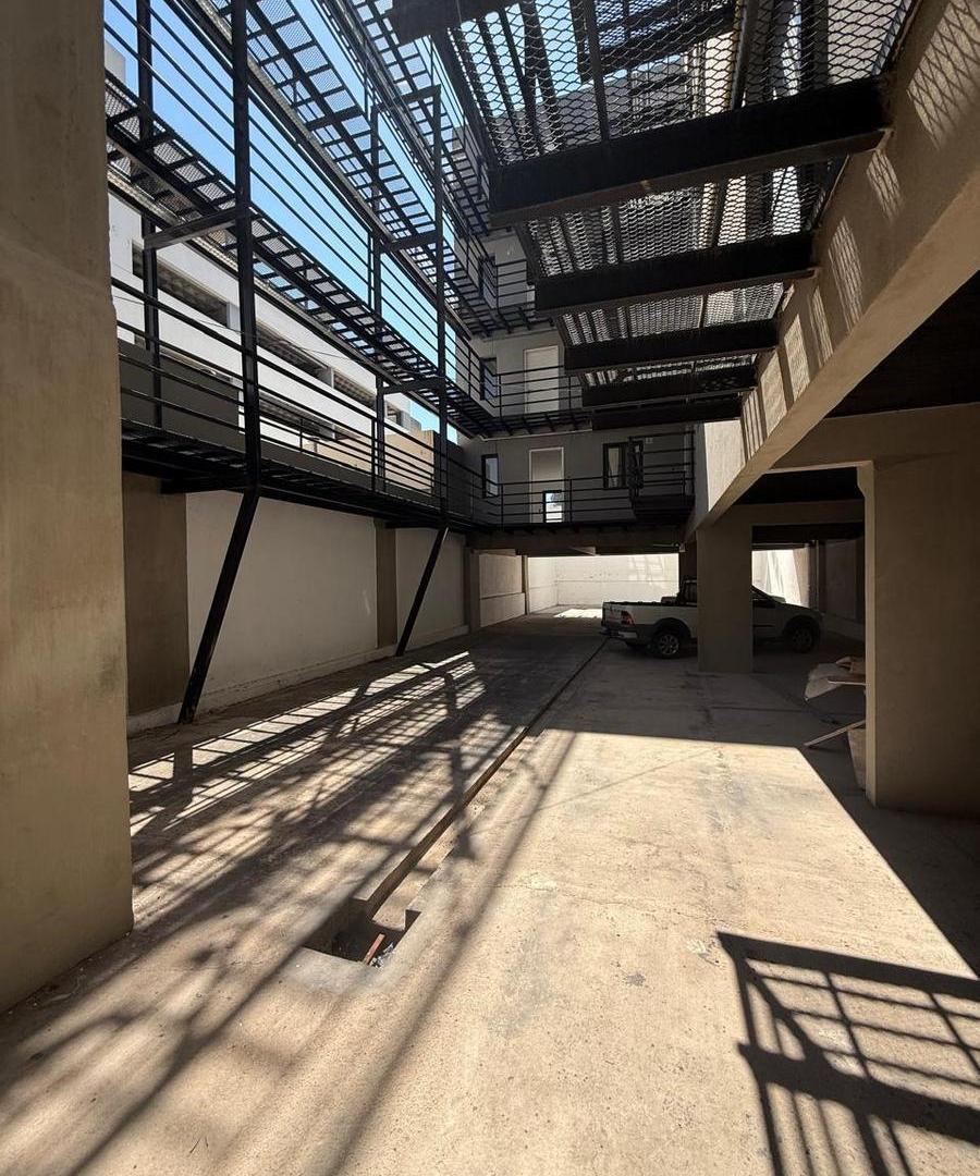 Departamento con cochera en venta