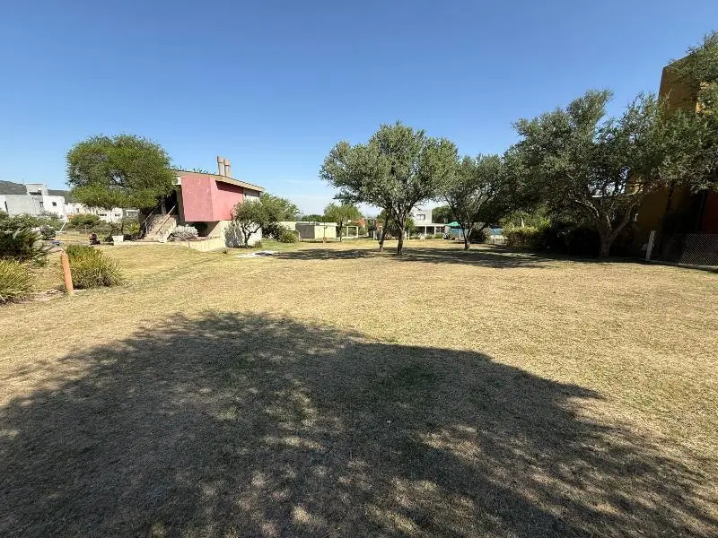Se vende terreno en Tierra Alta 878 METROS 5