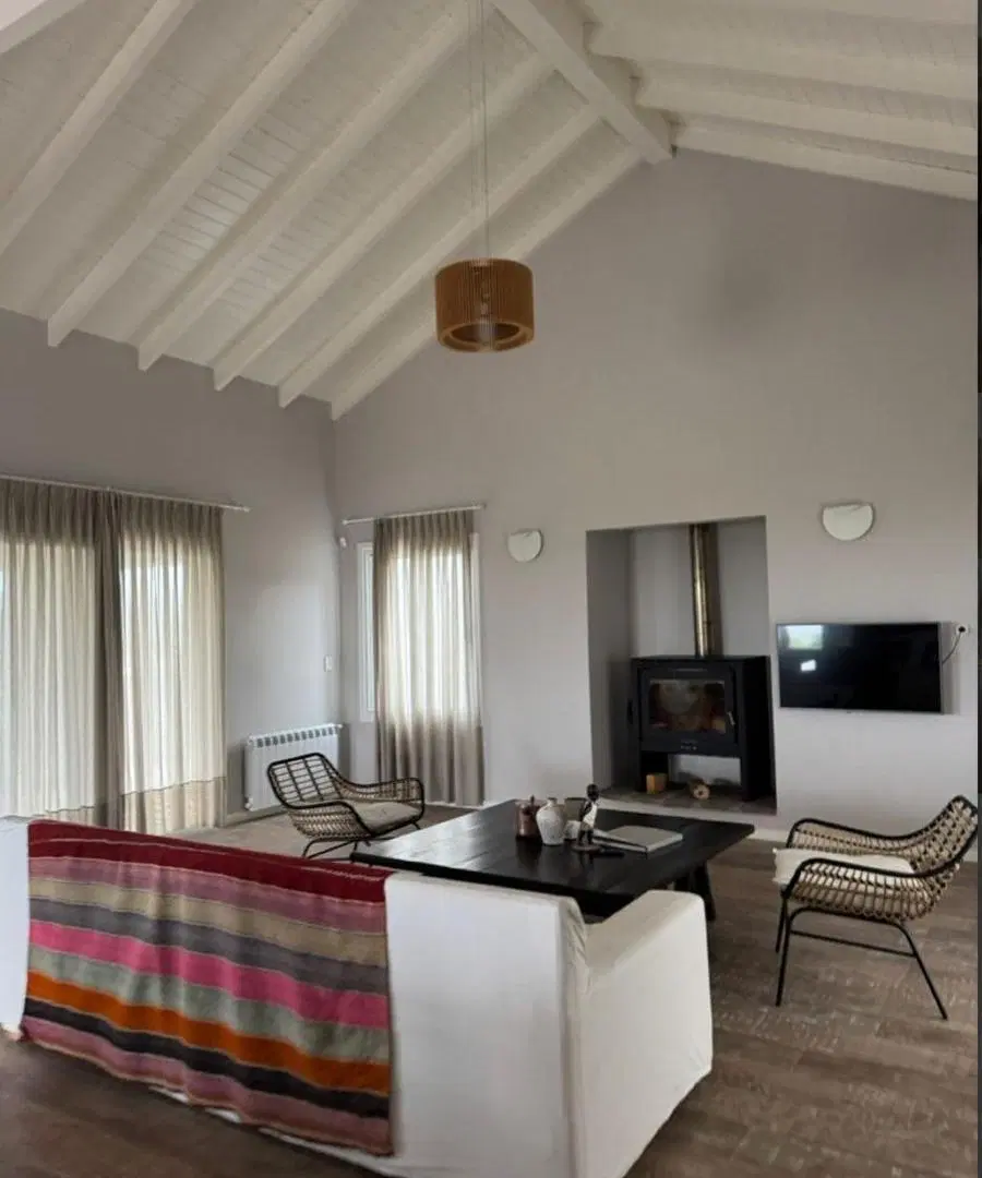 Se vende casa 4 dormitorios - Estancia La Paz - Ascohinga 3