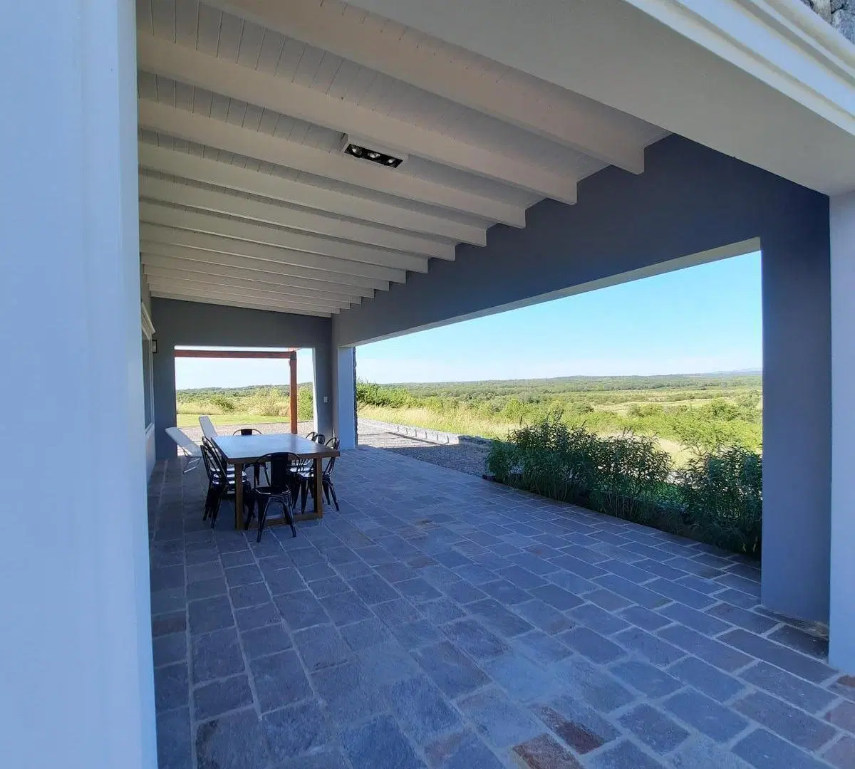 Se vende casa 4 dormitorios - Estancia La Paz - Ascohinga 5