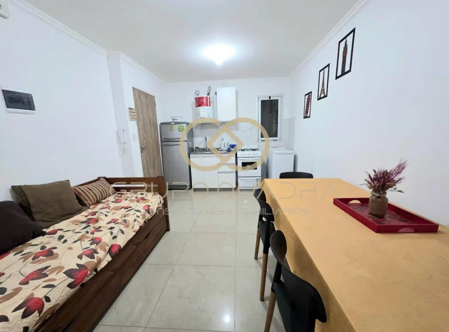 SE VENDE DEPARTAMENTO TOTALMENTE AMOBLADO EN COFICO 8