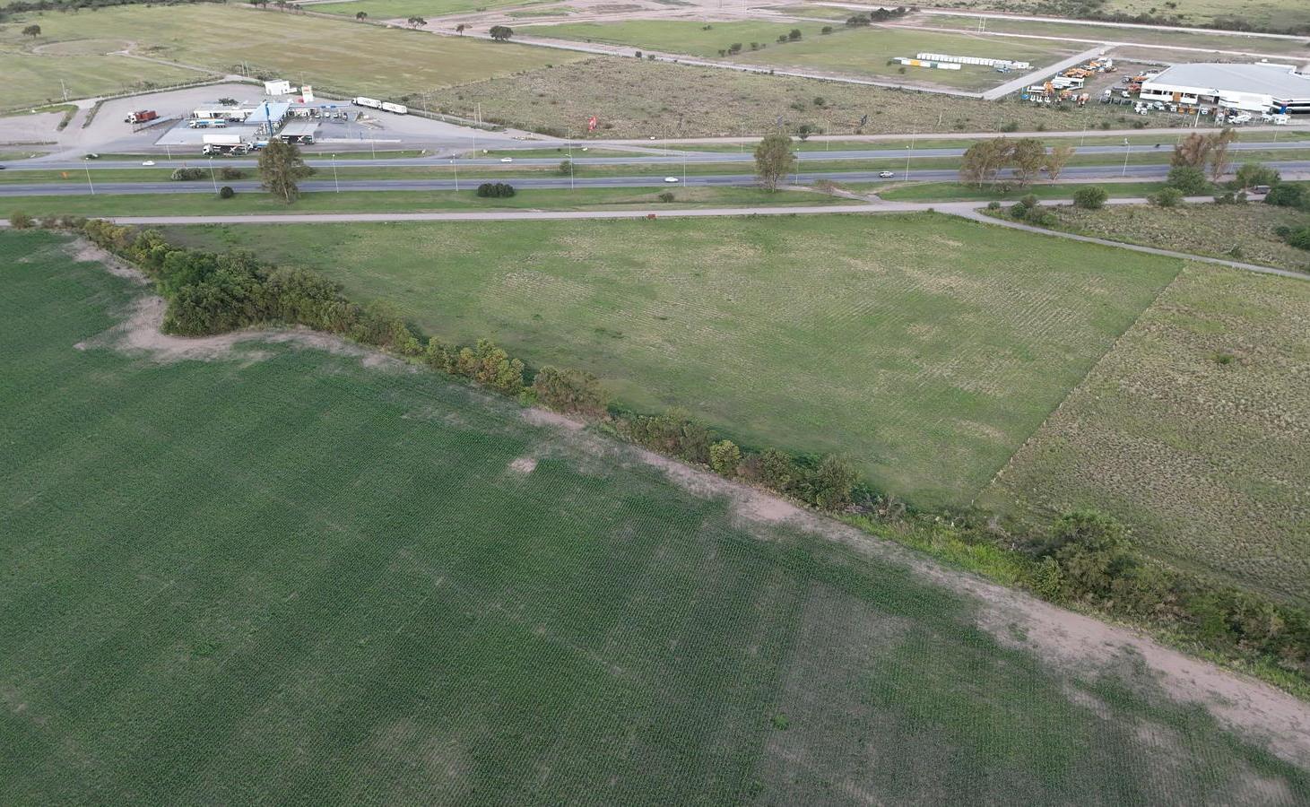 Foto de VENTA LOTE 34.763 m2 SOBRE COLECTORA AUTOPISTA CORDOBA - ROSARIO A 900, imagen 5