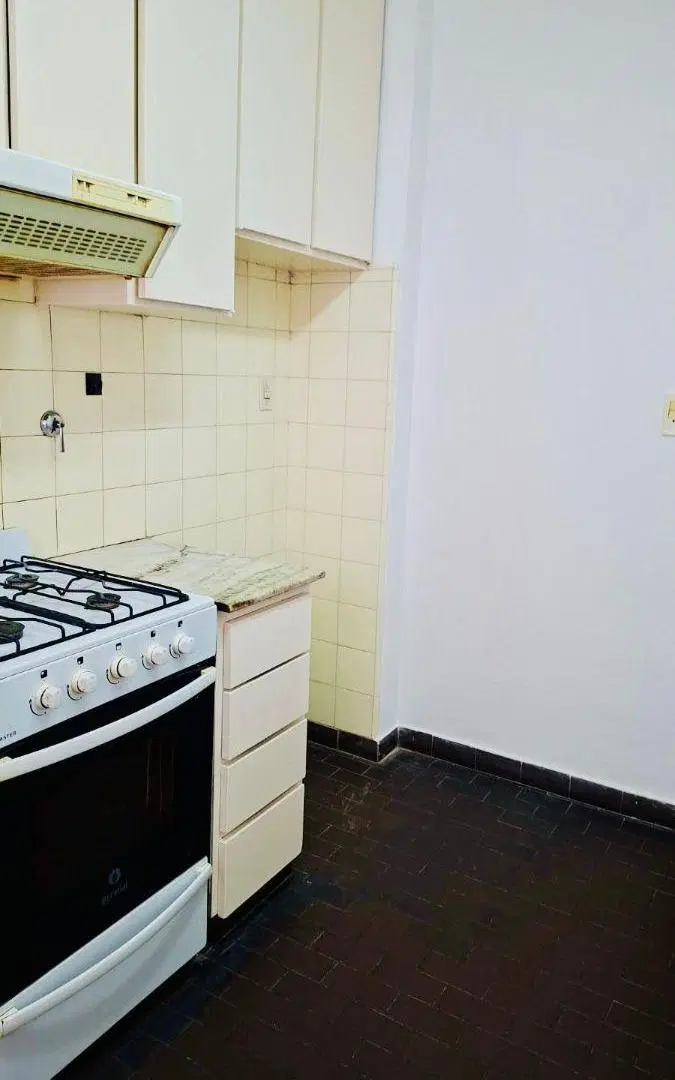 Alquiler dto 1 dormitorio con cochera Maipú y Córdoba 2