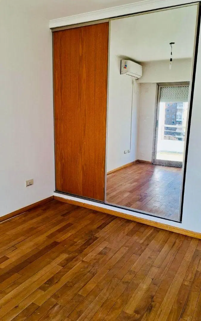 Alquiler monoambiente Italia y Urquiza 2