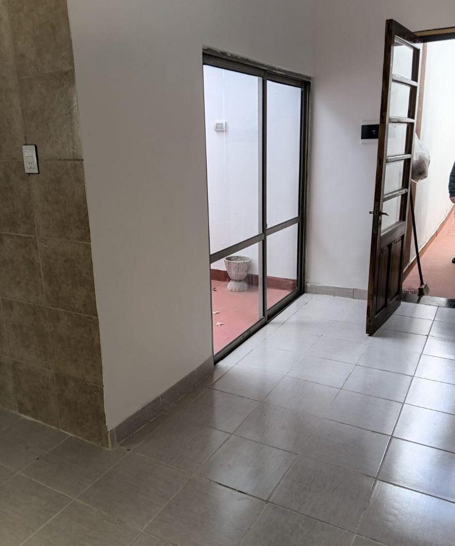 Foto de Casa nueva. Pasillo única, San Martin y Dr Rivas, imagen 2