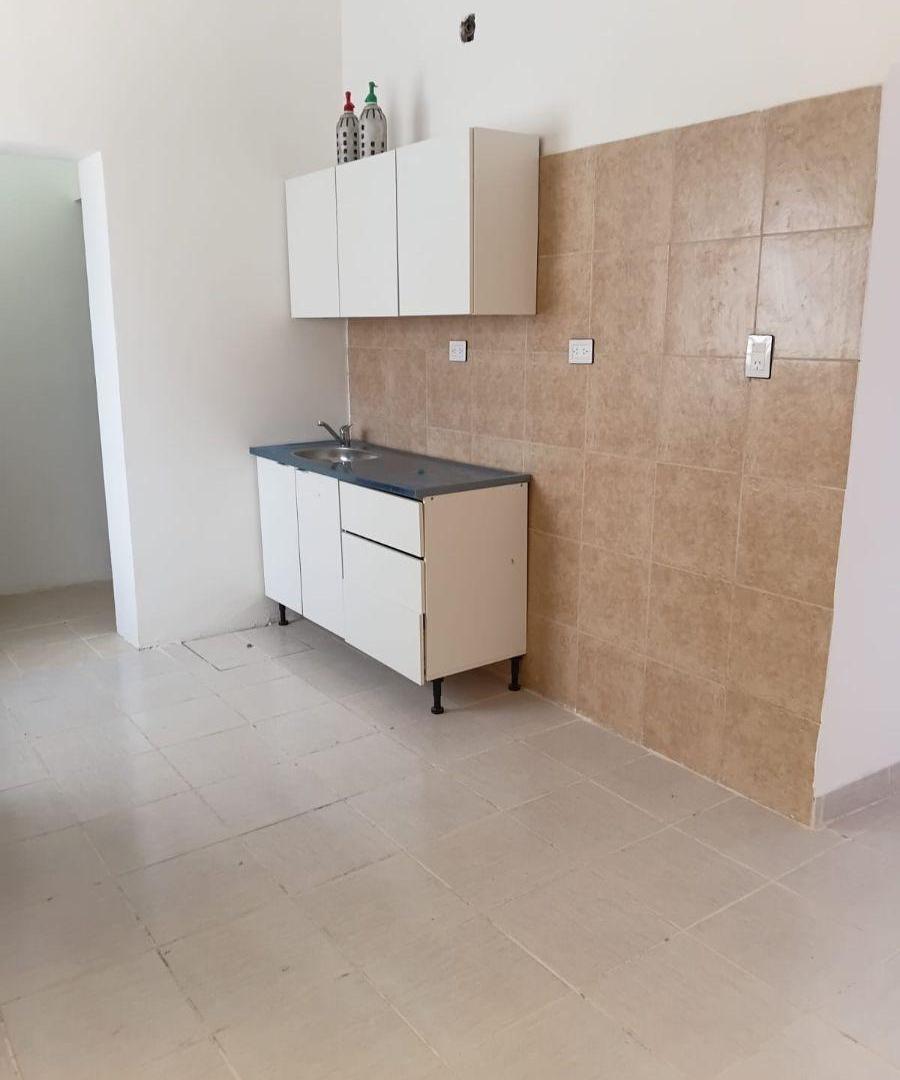 Foto de Casa nueva. Pasillo única, San Martin y Dr Rivas, imagen 1