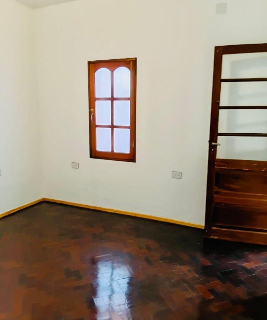 Foto de Casa nueva. Pasillo única, San Martin y Dr Rivas, imagen 4
