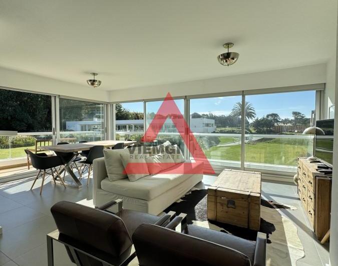 Apartamento en venta de 2 dormitorios en playa Brava, complejo Silente. 4