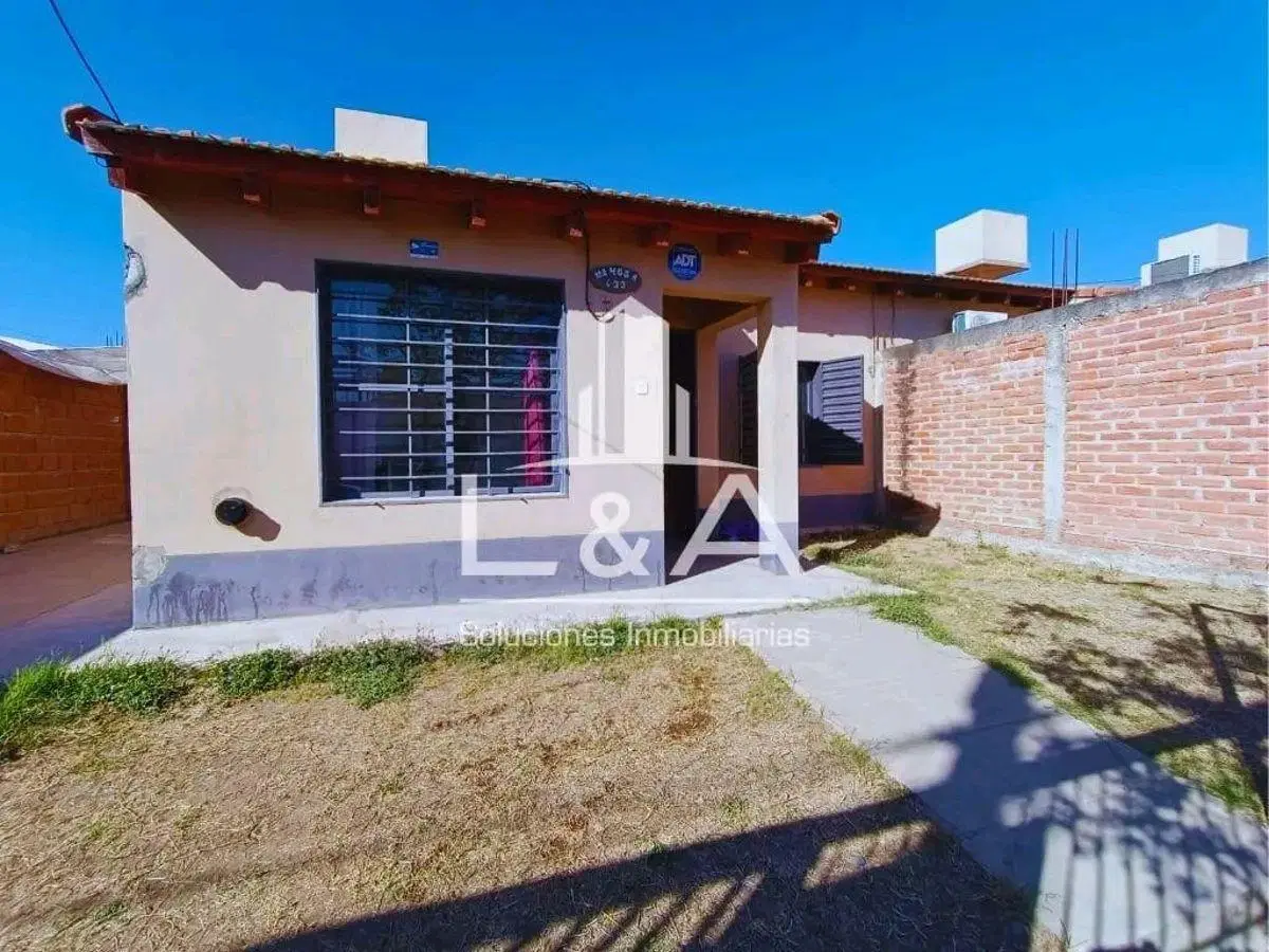 Casa con 2 dormitorios en alquiler en B° El Huaico 3