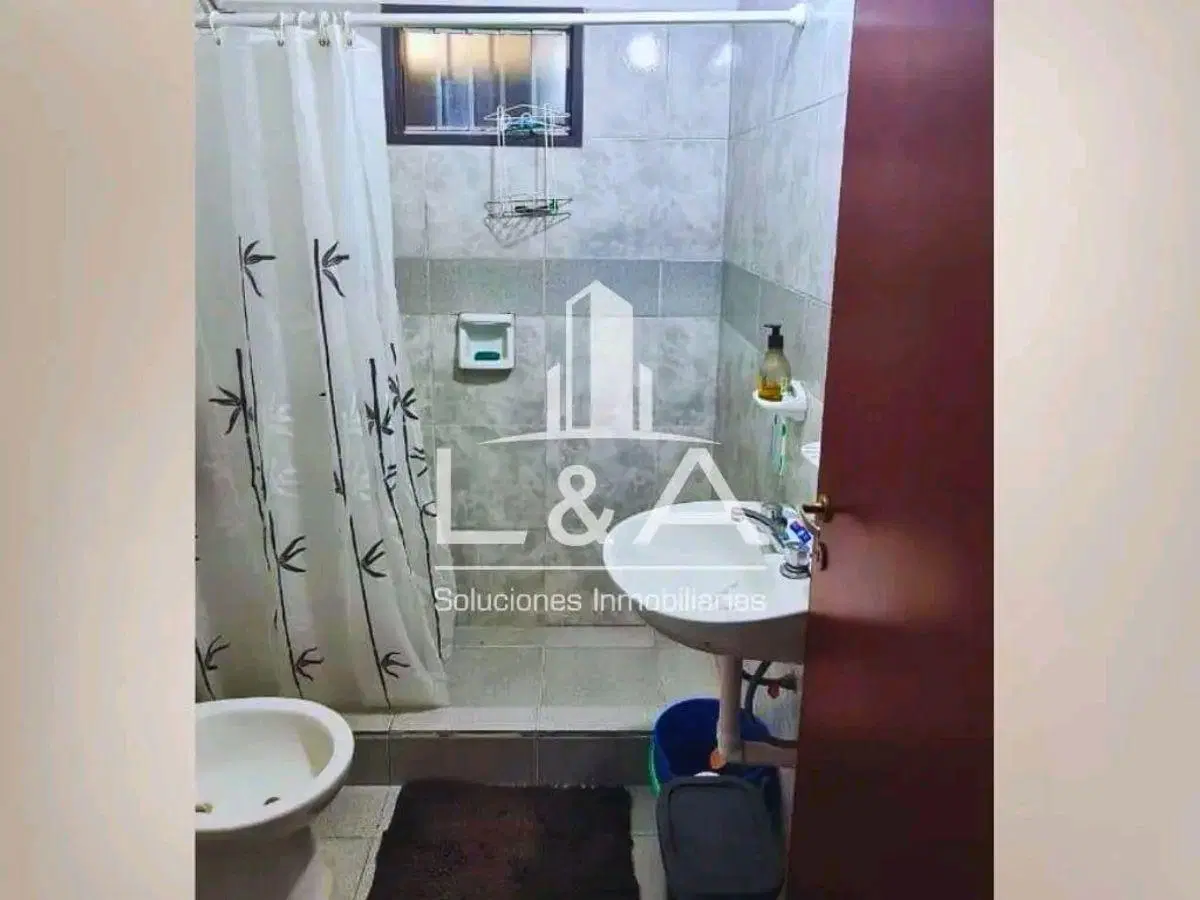 Casa con 2 dormitorios en alquiler en B° El Huaico 4