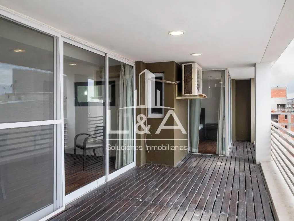 Departamento de 2 dormitorios y cochera en venta en Salta 1