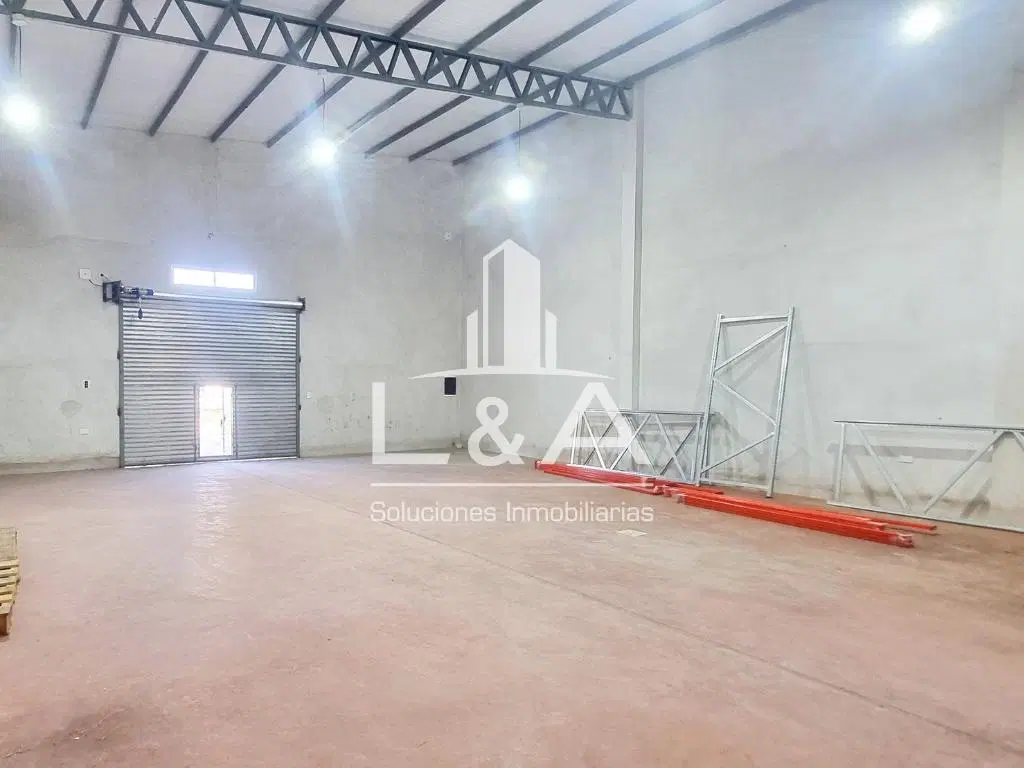 Galpón en alquiler en B° Santa Ana 2 5