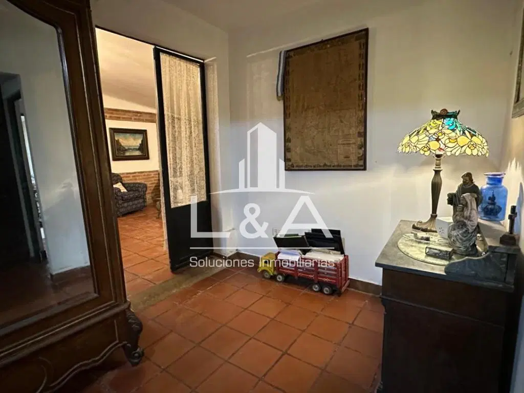 Casa de 170 m² con 5 dormitorios en venta en La Almudena 4
