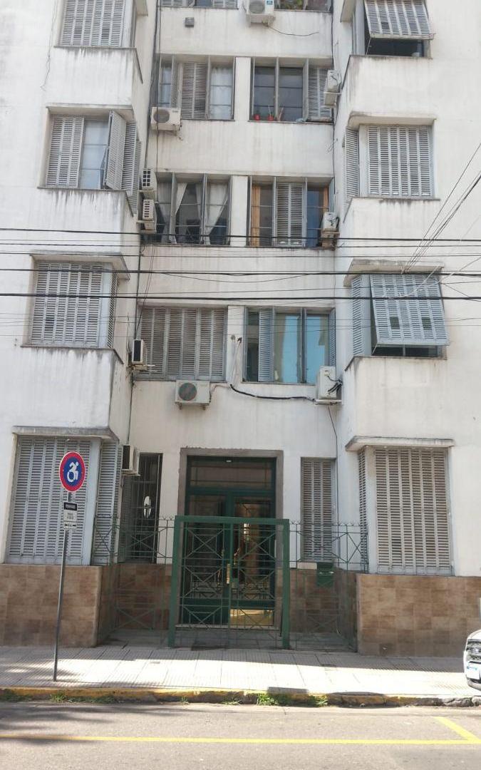 DEPARTAMENTO EN VENTA DE 2 AMBIENTES EN BALVANERA AMPLIO Y LUMINOSO