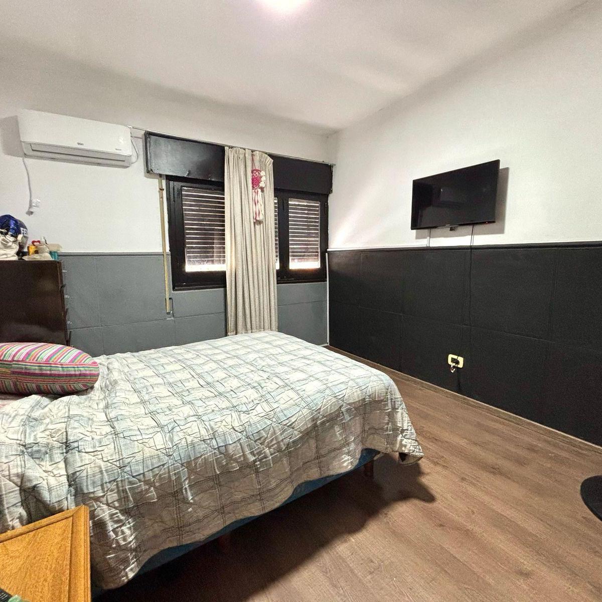 Venta - Depto 2 Dorm. con Patio - Pichincha 4