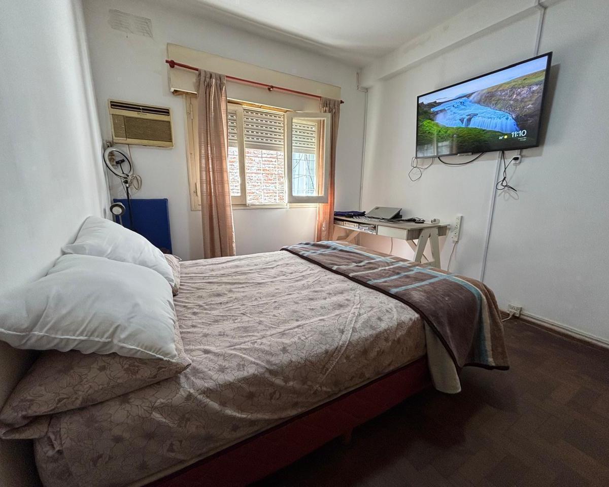 Venta - Pasillo de 2 Dorm + Comodín y Patio 2