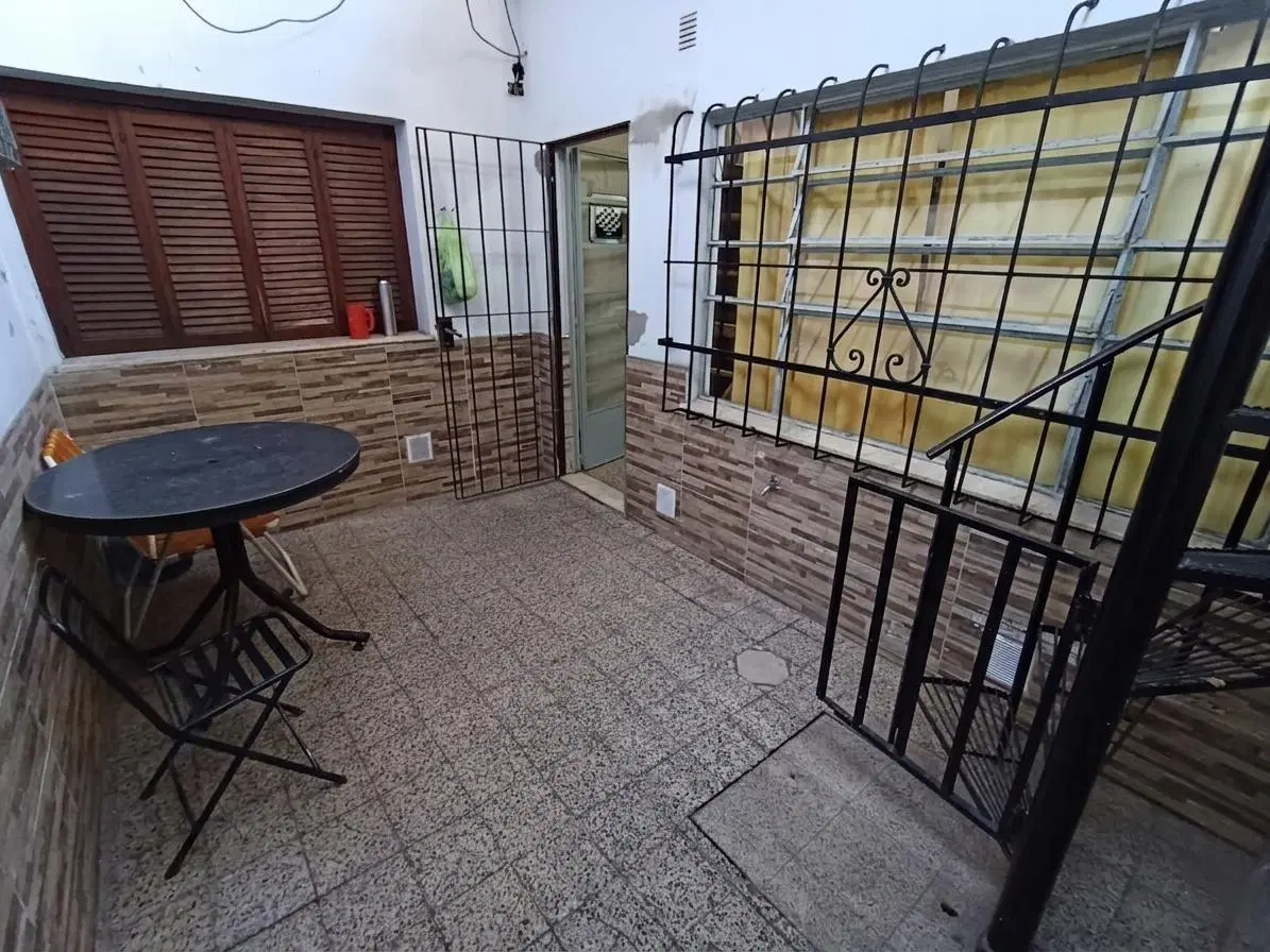 VENTA CASA DE PASILLO 2 DORM - OCAMPO AL 800 (NO PH) 5