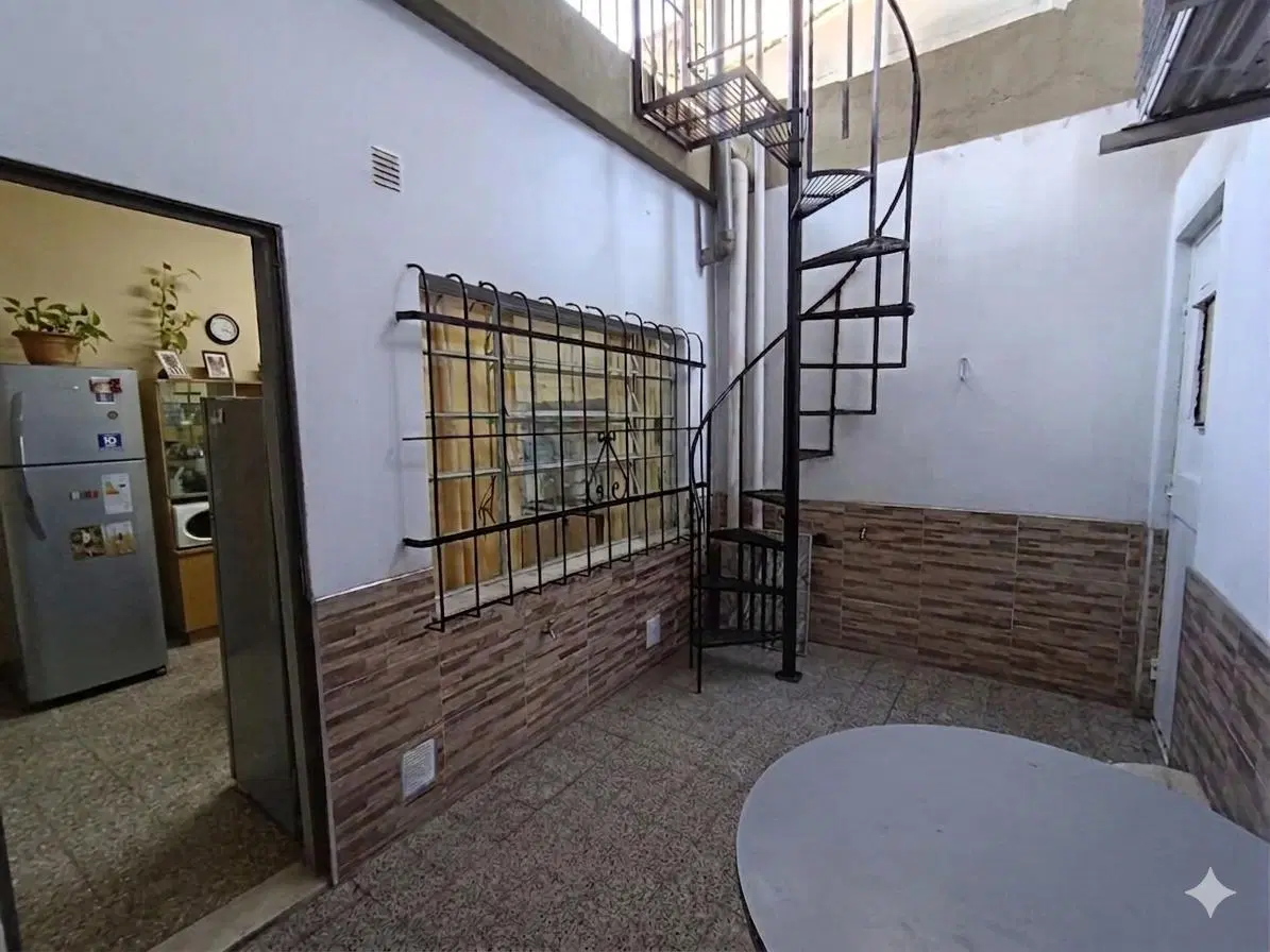 VENTA CASA DE PASILLO 2 DORM - OCAMPO AL 800 (NO PH) 1