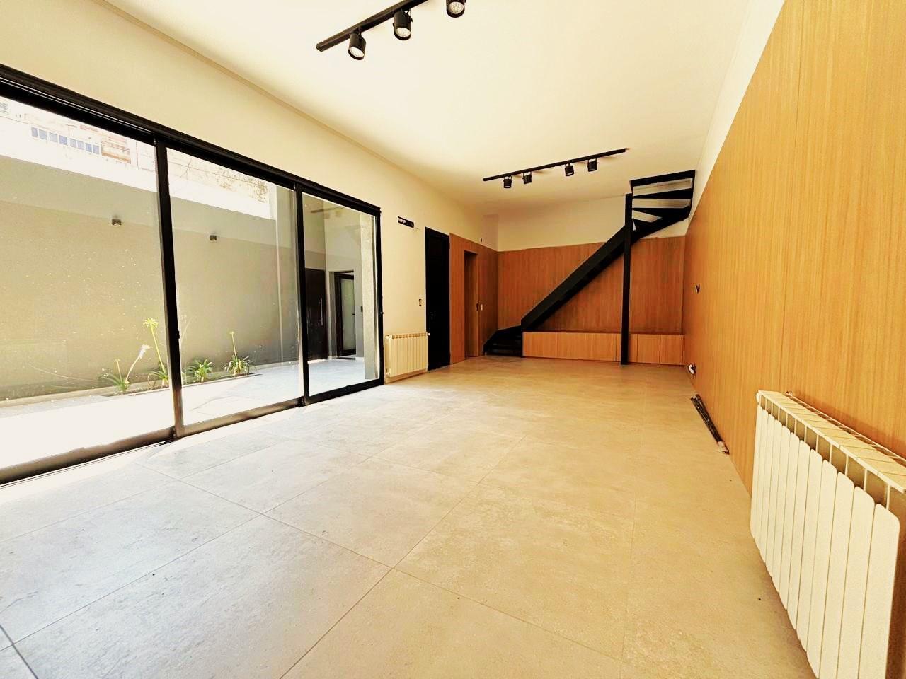 Foto de VENTA! CASA DE PASILLO EN ZONA RIO., imagen 2