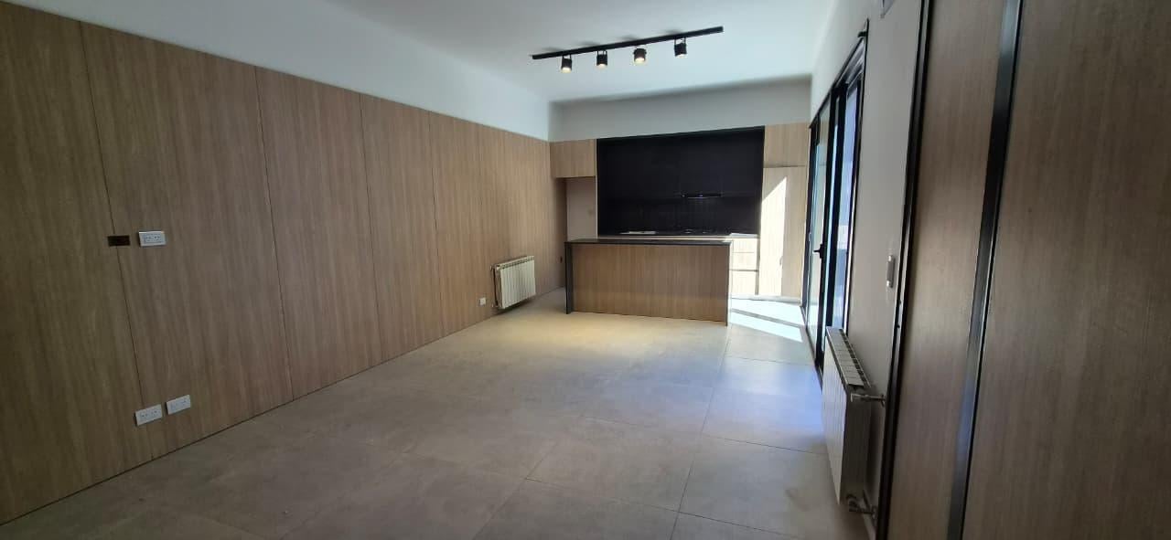 Foto de VENTA! CASA DE PASILLO EN ZONA RIO., imagen 3