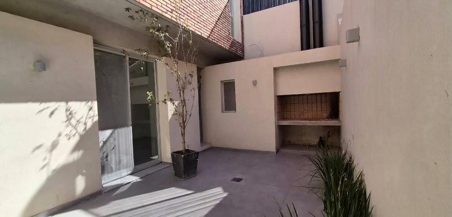 Foto de VENTA CASA PASILLO 3 DORMITORIOS - ZONA RIO - ROSARIO, imagen 1
