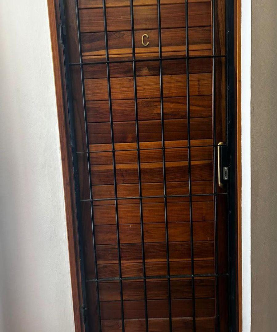Foto de SUAREZ & ORTEGA INMOBILIARIA ALQUILA OFICINA CALLE OFICINA COLON 351, imagen 1