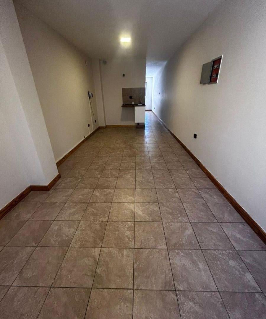 Foto de SUAREZ & ORTEGA INMOBILIARIA ALQUILA OFICINA CALLE OFICINA COLON 351, imagen 4