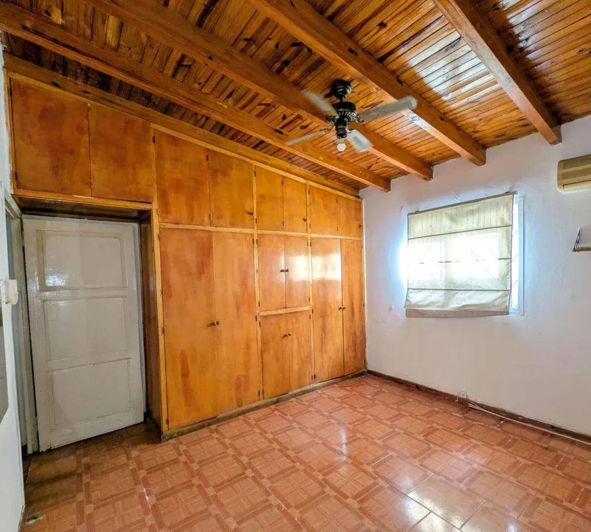 Suarez & Ortega Inmobiliaria Vende casa en calle BERMEJO 2506 ESQUINA TUCUMAN
A METROS DE COSTANERA 3