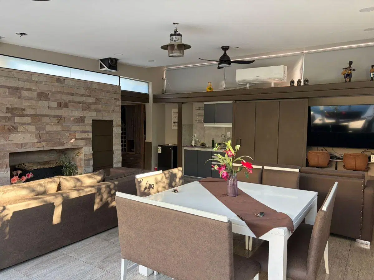 Suarez & Ortega Inmobiliaria Vende casa en Barrio La Bastilla 5