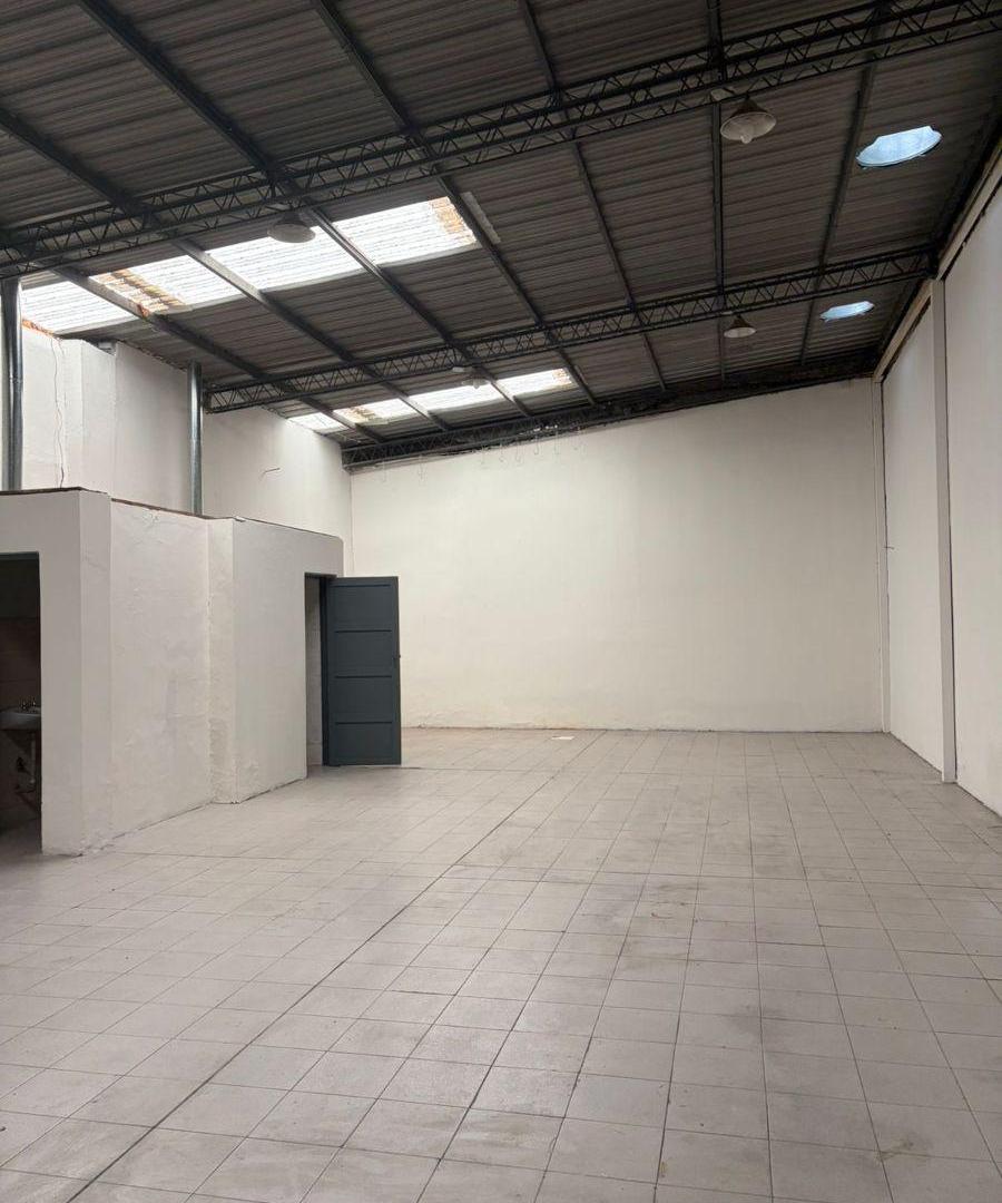 Foto de INMOBILIARIA SUAREZ & ORTEGA ALQUILA LOCAL CENTRICO, imagen 3