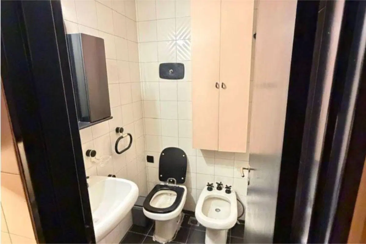 INMOBILIARIA SUAREZ & ORTEGA ALQUILA OFICINA
Av. San Martin 925, 2do. Piso Ciudad de Mendoza 1
