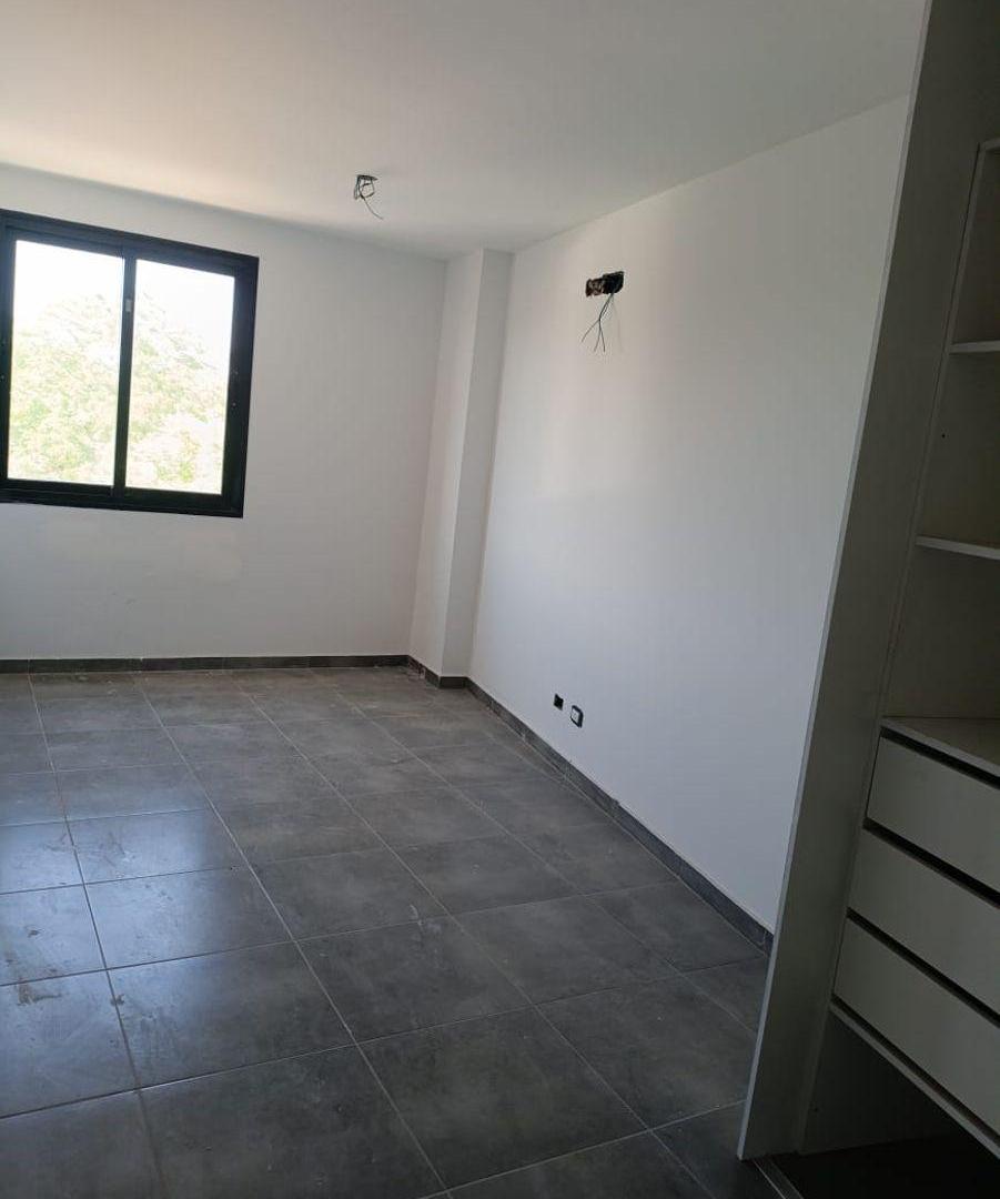 Foto de MONICA ORTEGA INMOBILIARIA ALQUILA DEPARTAMENTO en calle Juan Gualberto, imagen 1