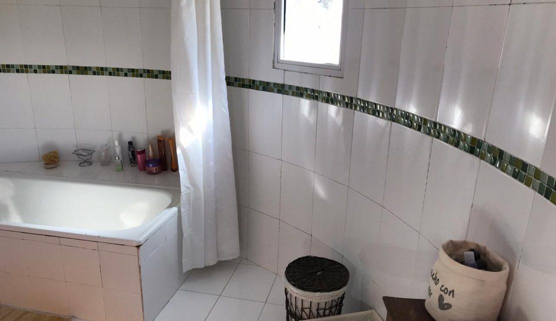Venta – Casa de 320 m², Sobre Lote de 4000 m² en El Puerto, Villa La Angostura 1
