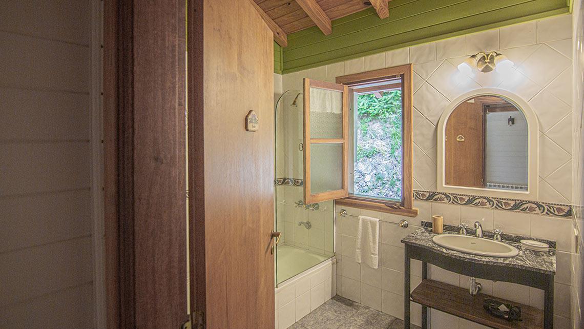 Venta Casa Costa de Lago de 80 m² Sobre Terreno de 500 m², Villa La Angostura 3
