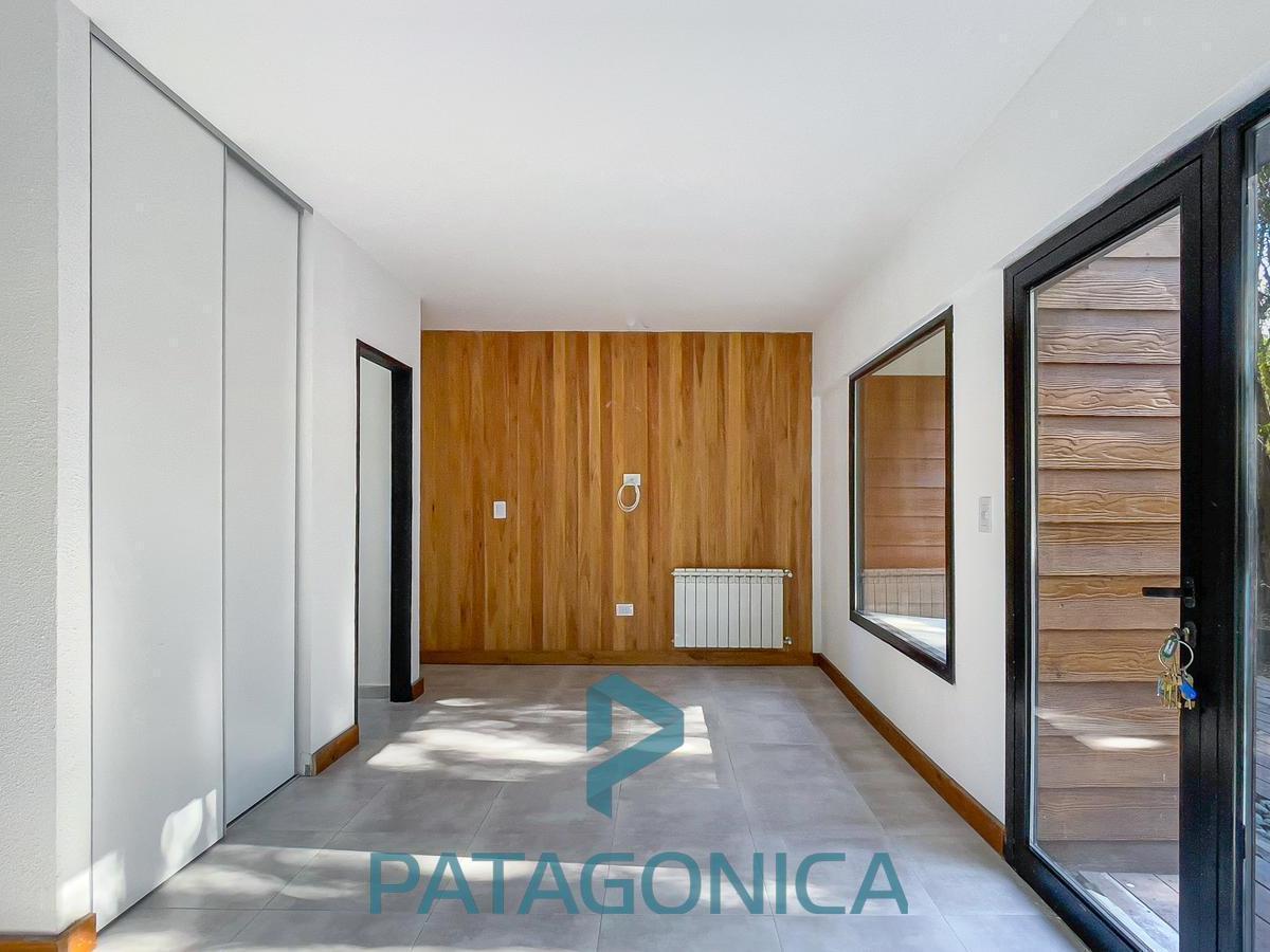 VENTA Departamento monoambiente a estrenar en planta baja con amplio deck y jardin