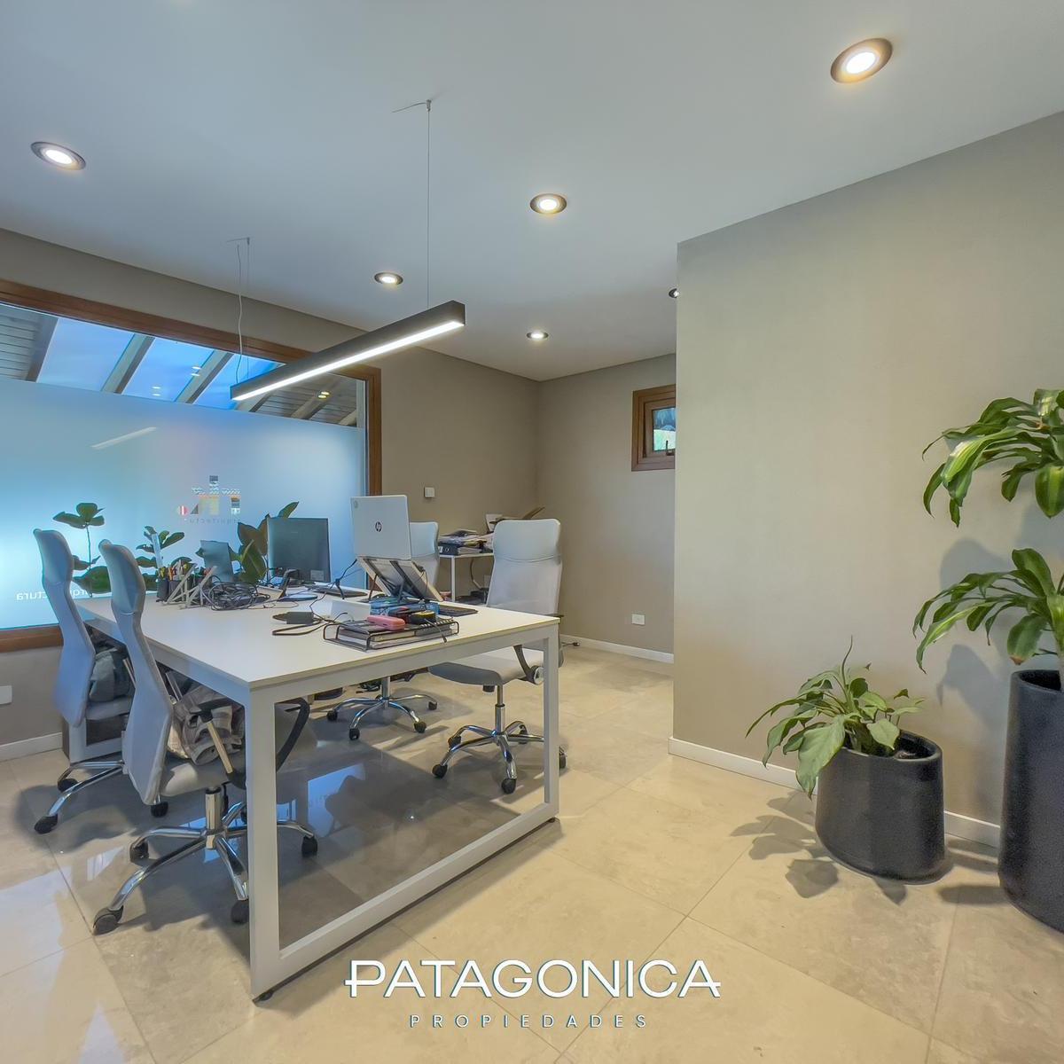 VENTA - LOCAL de 44 mt2 en el Centro de Villa la Angostura, Neuquen