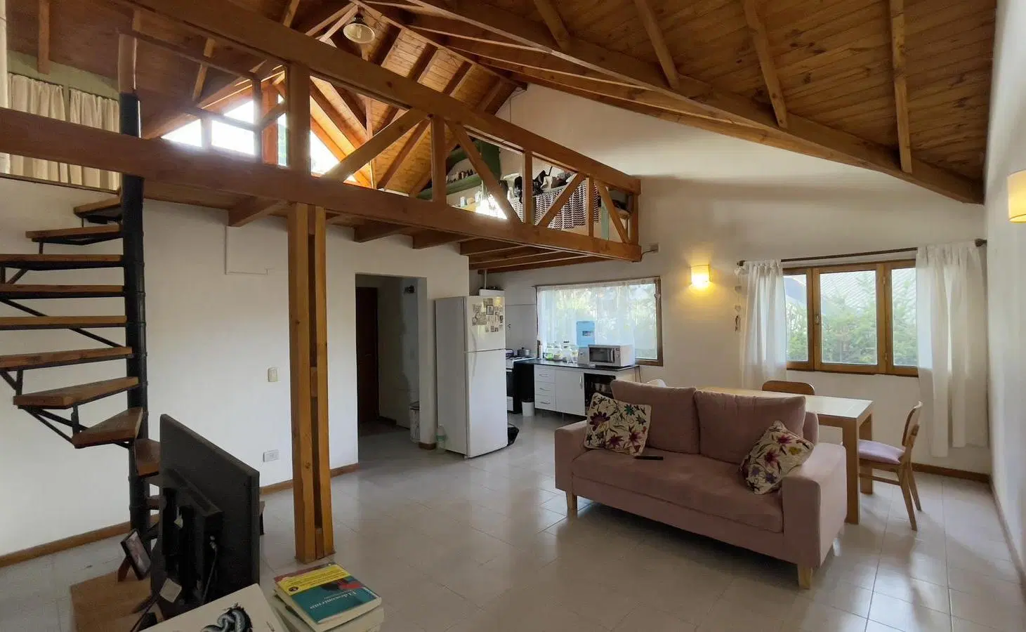 VENTA- Departento centrico, de 90 m2 a dos cuadras de la Avenida Arrayanes,  Villa la Angostura 4