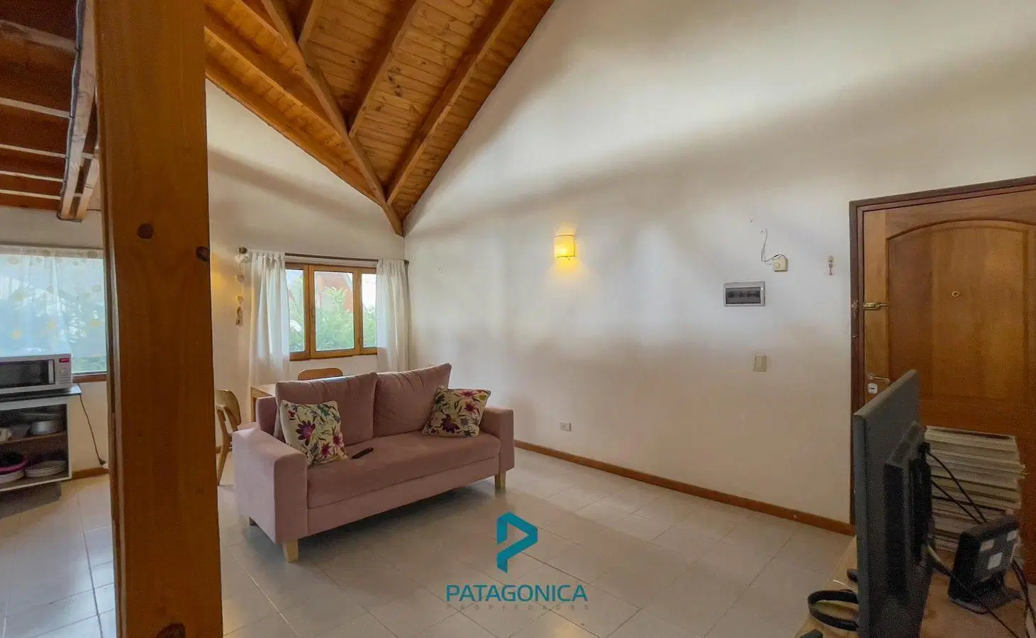 VENTA- Departento centrico, de 90 m2 a dos cuadras de la Avenida Arrayanes,  Villa la Angostura 8