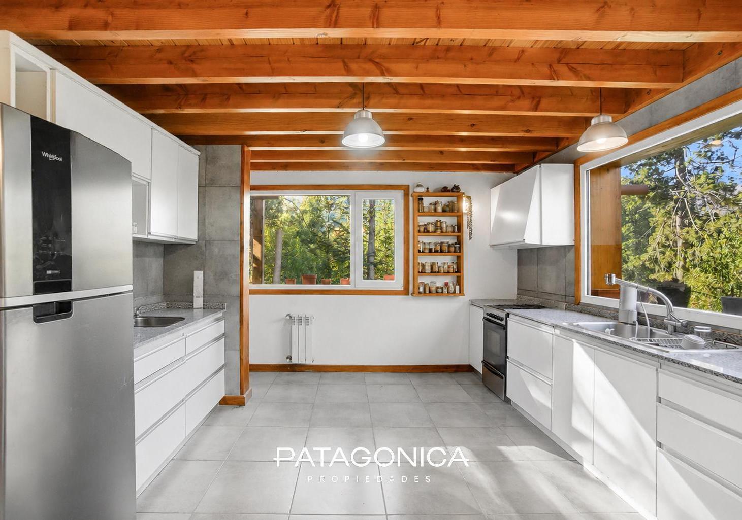 Foto de CASA EN VENTA Barrio Las Balsas, 5 ambientes, todos los servicios., imagen 1