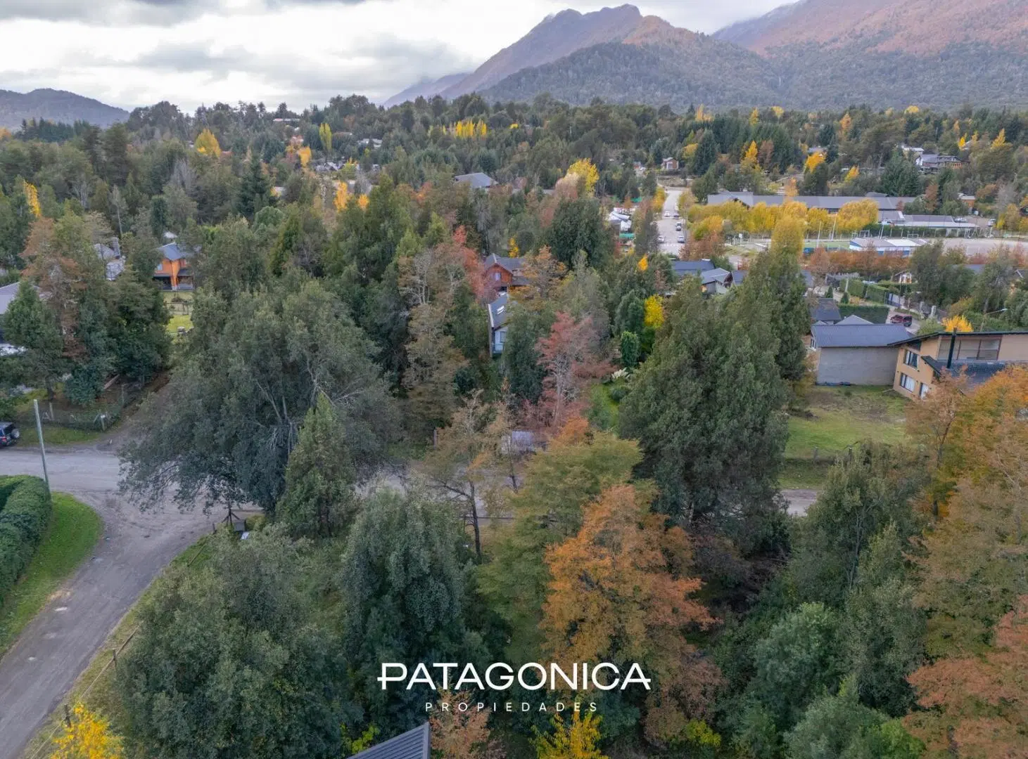 Venta Terreno en PH  Plano de 858 m2 en Barrio Tres Cerros, Villa la Angostura 5